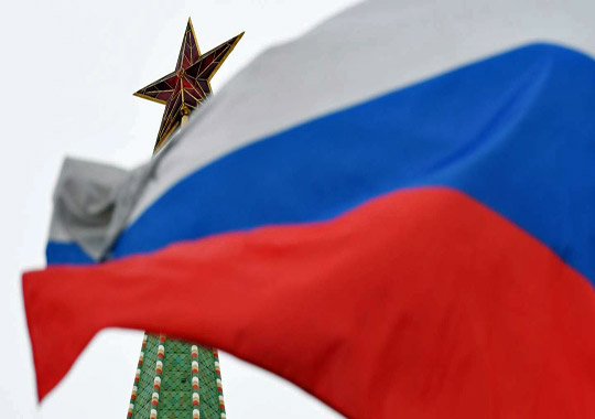 [Chronique] Sébastien Ecorce, De la démocratie apparente à la notion de kleptocratie (Le cas de la Russie sous Eltsine)